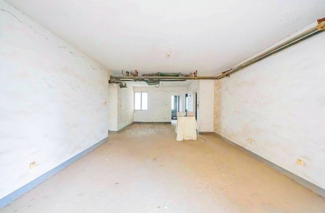 金色比华利4室2厅166.18㎡87万二手房图片