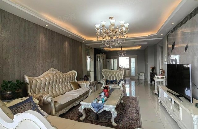 经开英伦花园147平精装3室2厅2卫十车储免大税179.9万