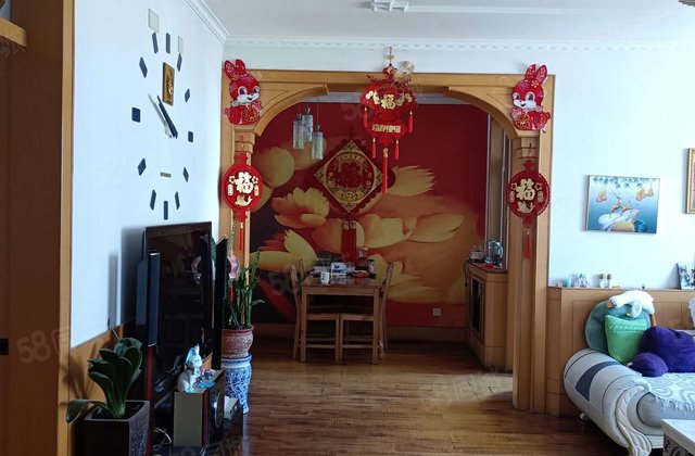 花园路  ，单价4000多，三室朝阳户型，停车方便