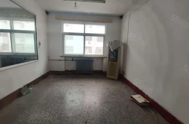 年租金三万多！老一中家属院 租金高   不用出校门