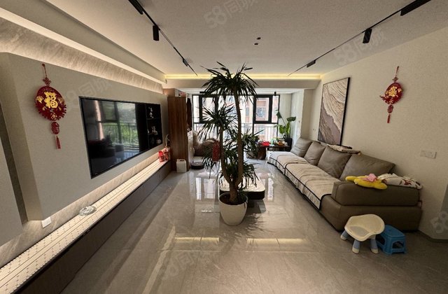 九岭天下4室2厅181.31㎡96.8万二手房图片