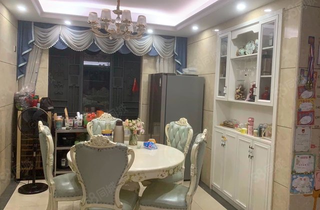 钜隆风度花园4室2厅162.52㎡300万二手房图片