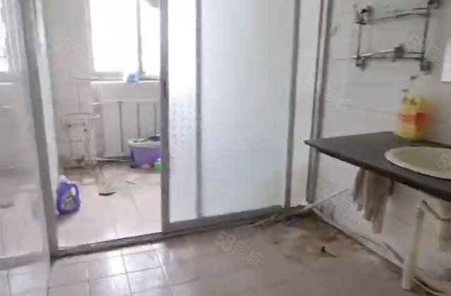 卫校家属院3室2厅133.5㎡58万二手房图片