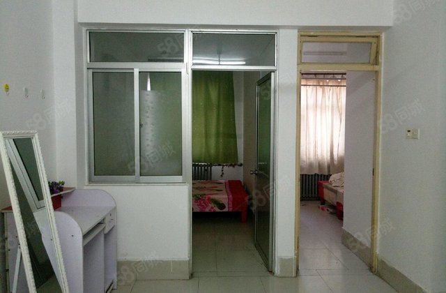 小区交通便利，环境不错，   ，