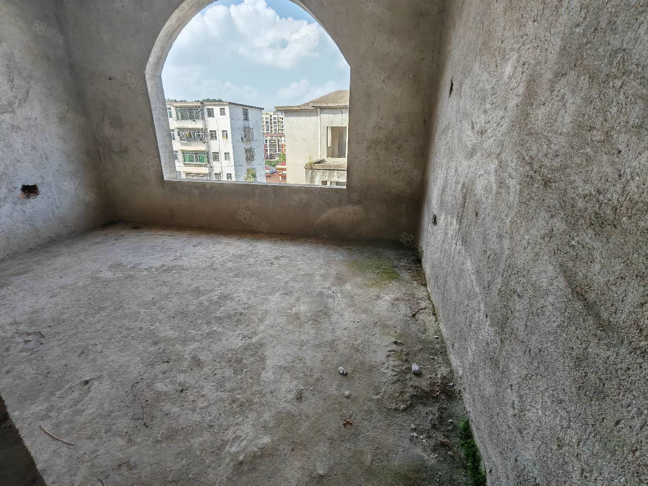 湖田壹号7室3厅3卫371㎡南北169万