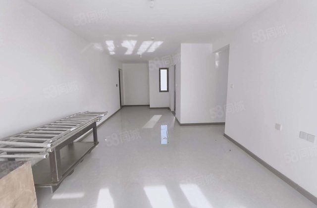 次新房婚房 双卫 文轩实验 车储齐全 金裕新城  月季公园旁