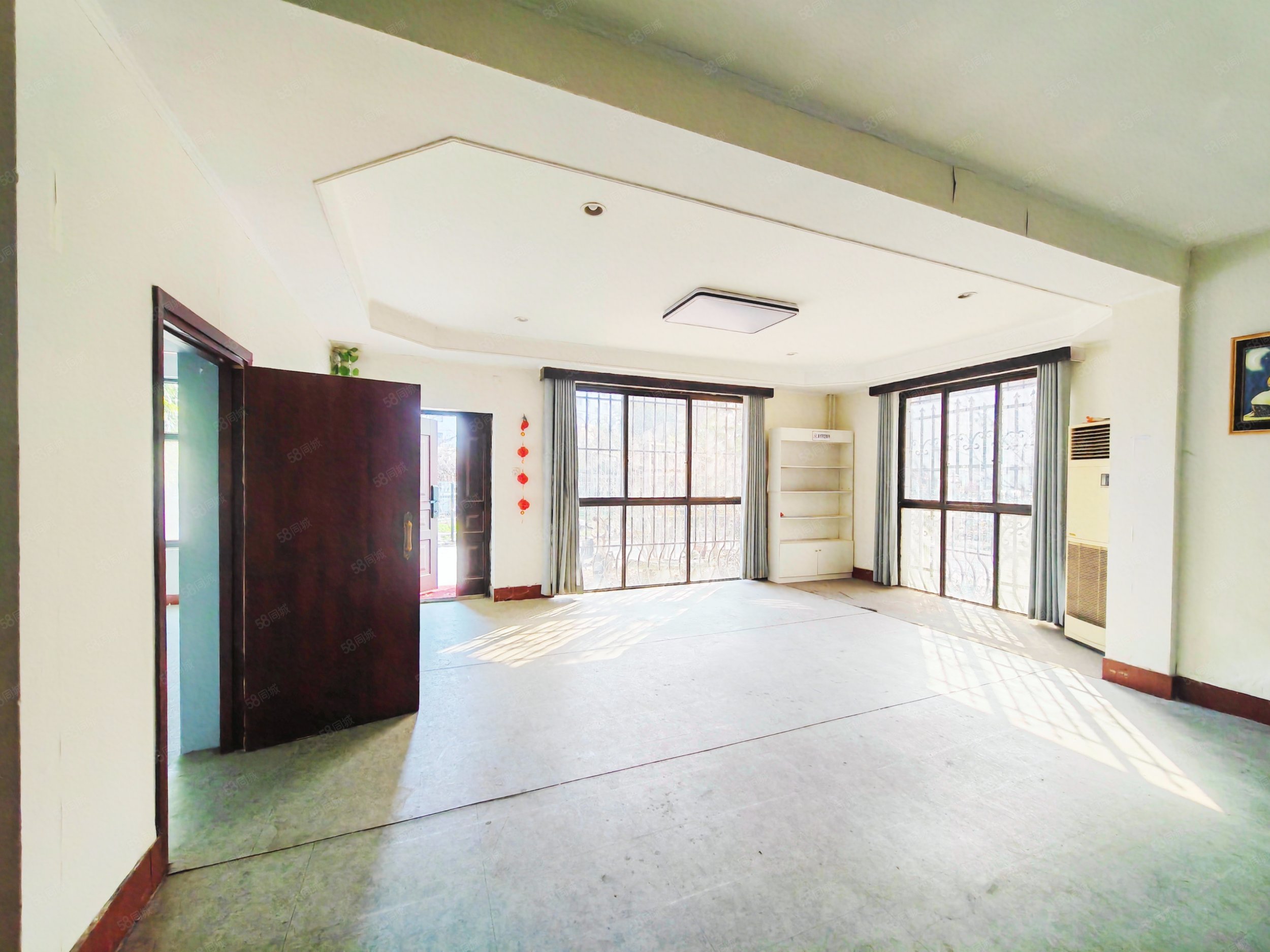 帝苑别墅 三层双拼 前后花园 采光好 改造方便 三楼全赠送