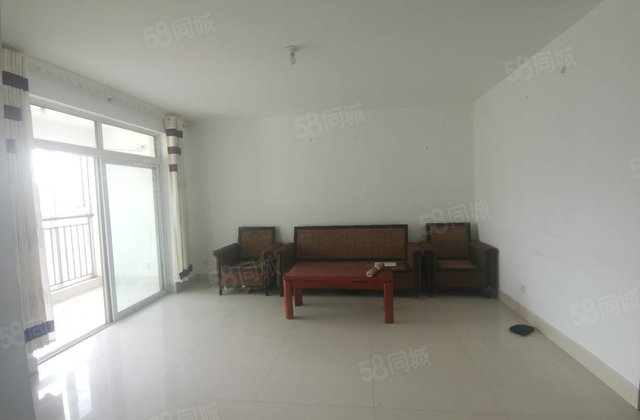 单价六千多火车站南站前街 西湖馨苑电梯中层大两室免大税有钥匙