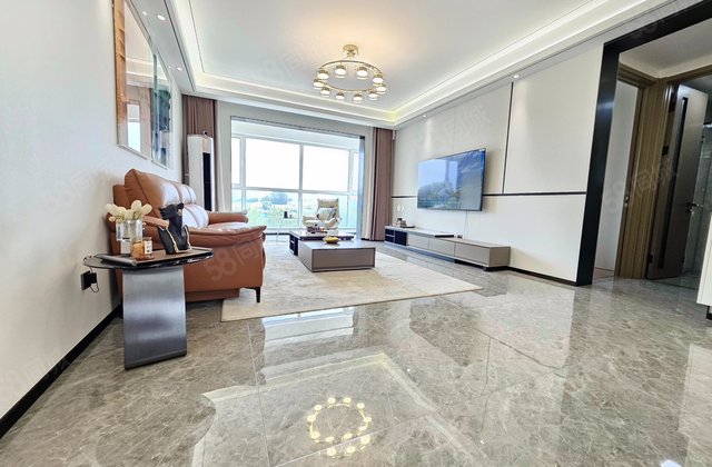 夏威夷蓝湾3室2厅138㎡150万二手房图片