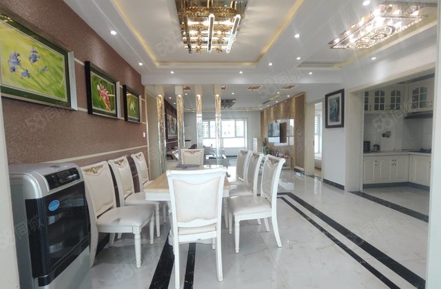 急售！元宝户型！三室！双卫！紧邻七中！光明！精装！随时看房！