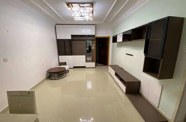 刚需小三居 楼层好 交通便利 商品房 南北通透 商业配套成熟