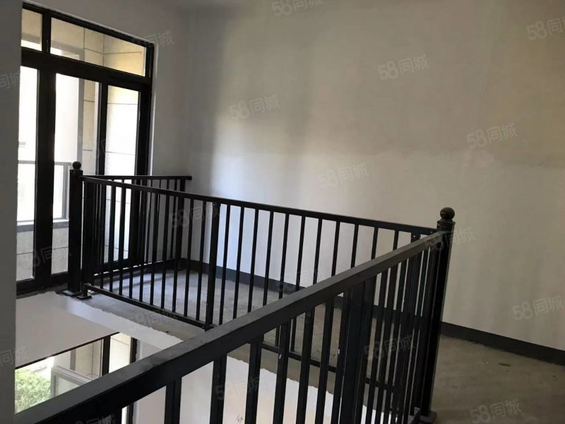 华董城中府(别墅)4室2厅5卫150㎡南210万