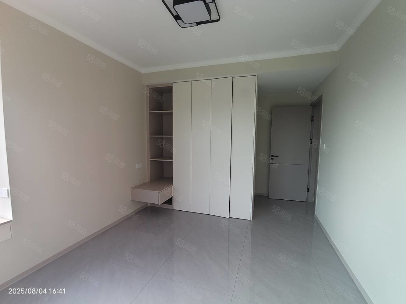 万达大都会公元3室2厅2卫116㎡南北70万