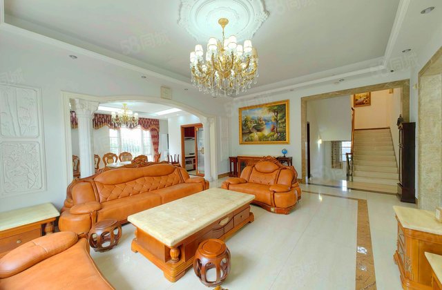 南航碧花园(别墅)6室2厅257.49㎡480万二手房图片