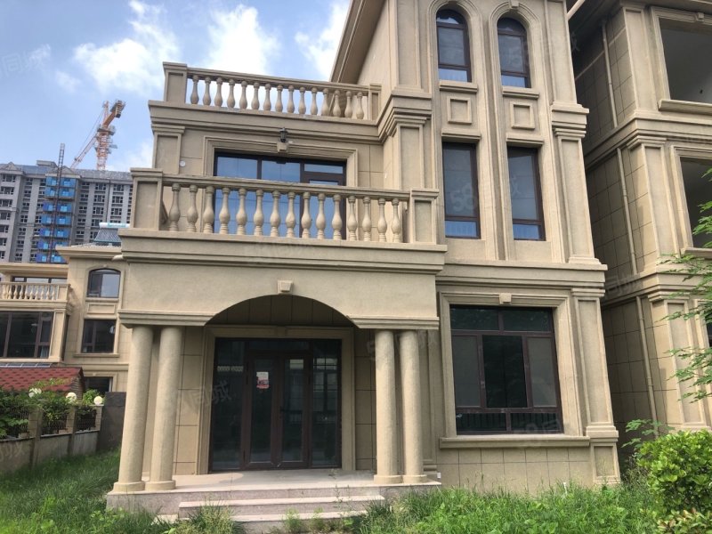 香舍水郡(别墅)5室3厅3卫200㎡南北390万