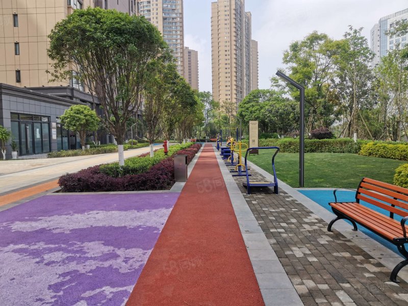 澜湾俊园 3房双卫 129万带车位 双地铁口,俊发澜湾俊园-昆明58同城