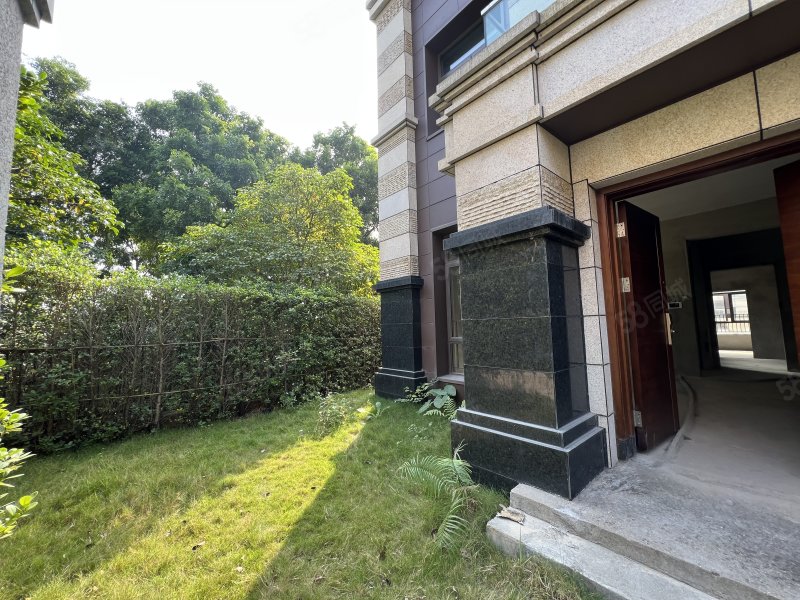 黄旗山下皇马郦宫别墅东边位风水好位置安静次新别墅区