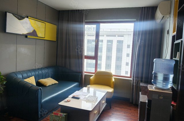 水晶丽城，一室一厅，有燃气，精装修。仅售30万七中 振兴路小