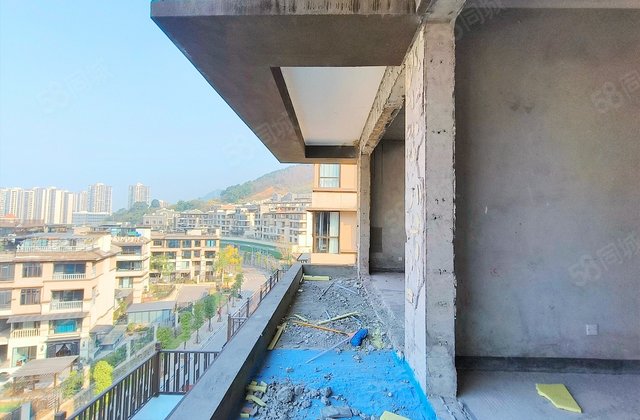 联发龙洲湾1号(二期别墅)5室2厅132.14㎡117万二手房图片