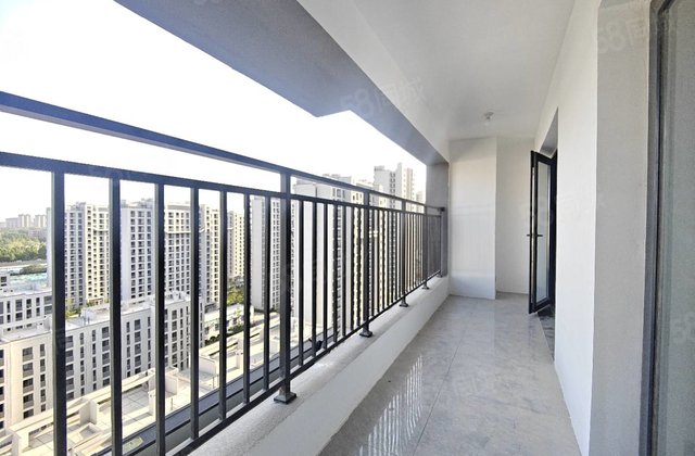 急售！儒辰辰悦 翡丽湾交房未住 婚房 三室两卫 双阳台 二中