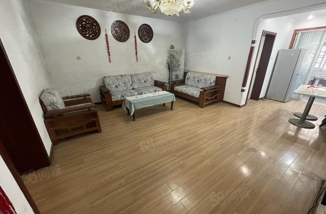 实验 一中 精装电梯房 带车位储藏室 双卫 南北通透 免大税