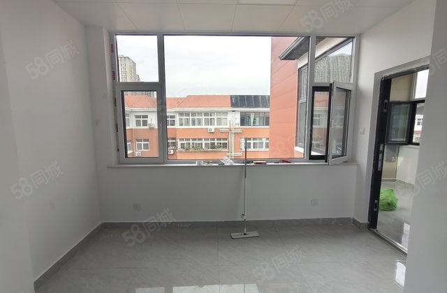 湖边 电厂乐园  电梯洋房 三室朝阳 单价8000多