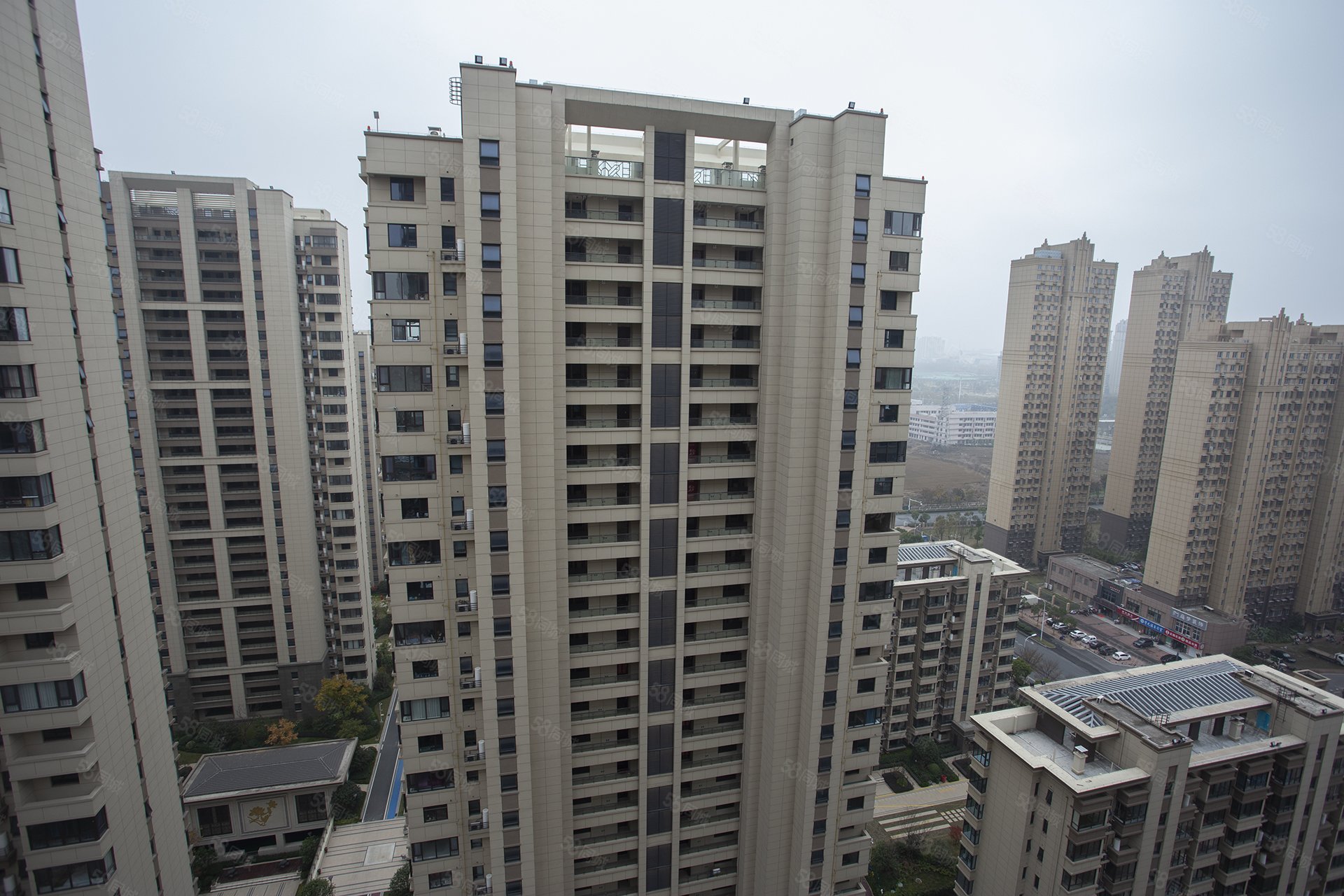 城建琥珀东华府(西苑)3室2厅1卫106.74㎡南北219万