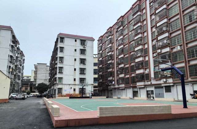 红旗南路108号大院3室2厅116.03㎡34.8万二手房图片