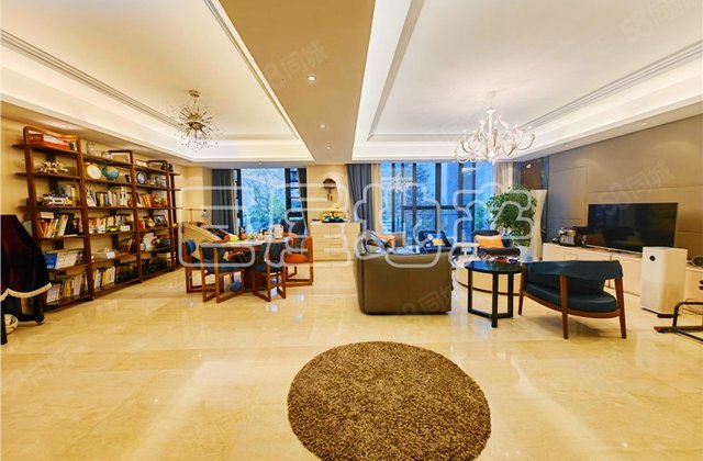 合景誉峰(东区)5室2厅219㎡1040万二手房图片