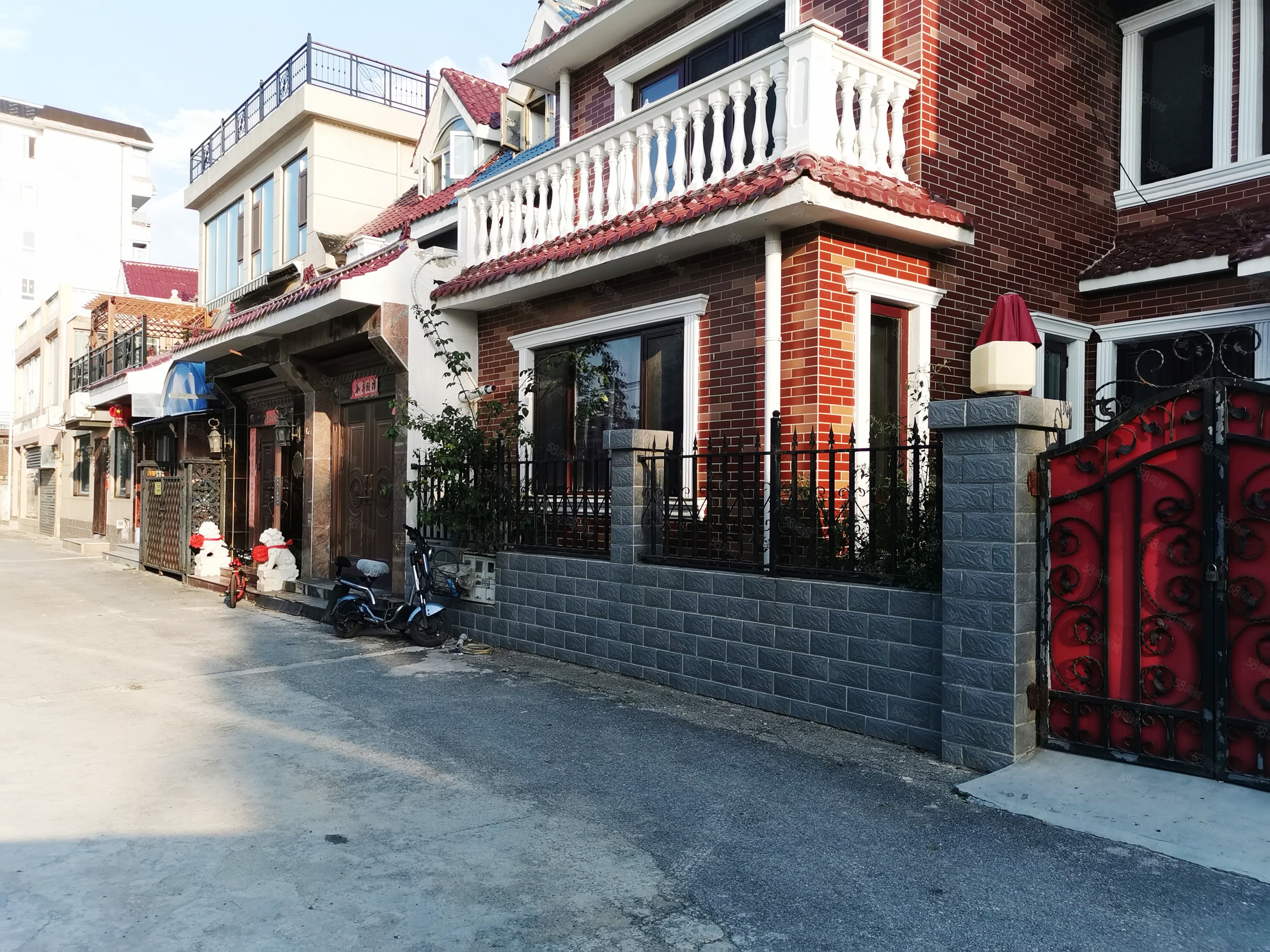 王府花园7室2厅4卫136㎡南650万