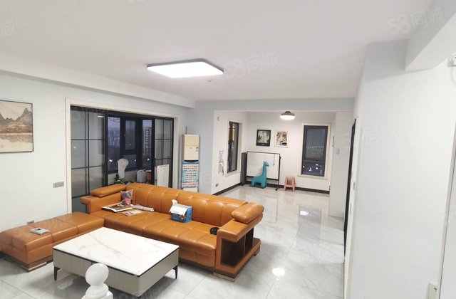 观景房二中南邻翡丽湾锦绣学府三室两厅两卫送双车位