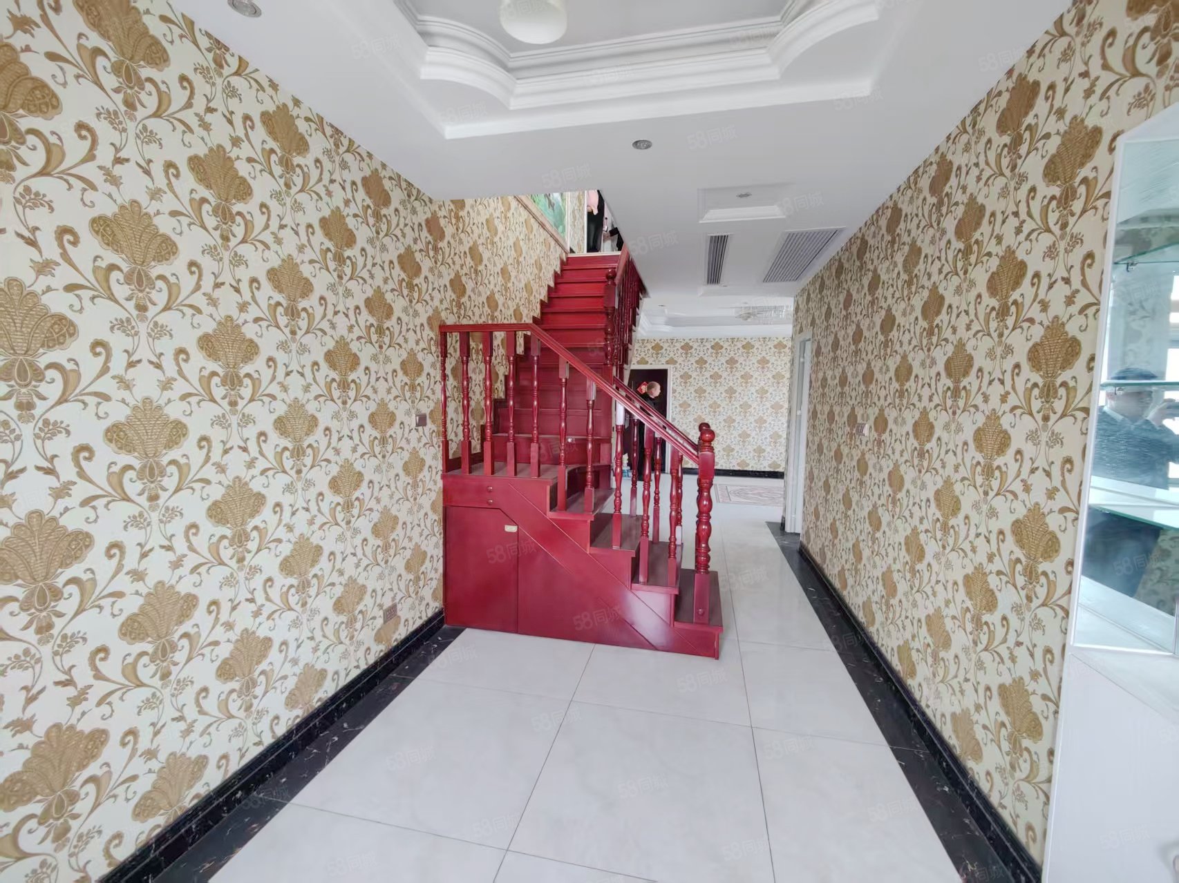 福嘉苑5室2厅2卫160㎡南北75万