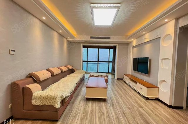 维多利亚3室2厅1卫110㎡南北69万