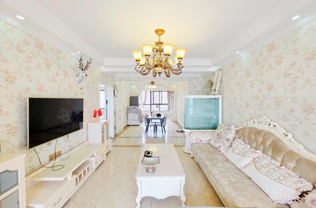 七里香堤3室2厅136㎡140万二手房图片