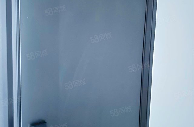 宏景名厦4室2厅159.93㎡180万二手房图片