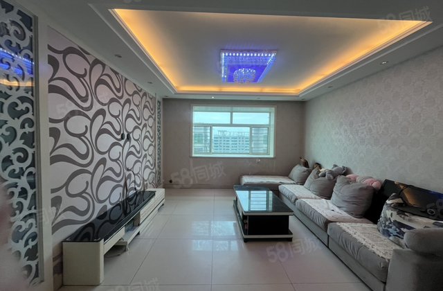 急售！妇幼阳光实验，电梯房三室朝阳送车位，有钥匙随时可以看房