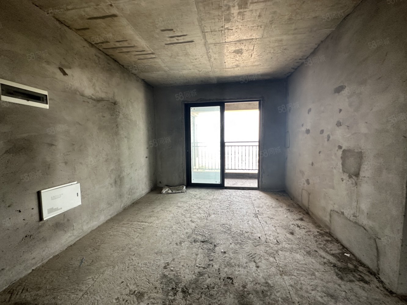 力标澴河壹号院3室2厅2卫117㎡南北48万