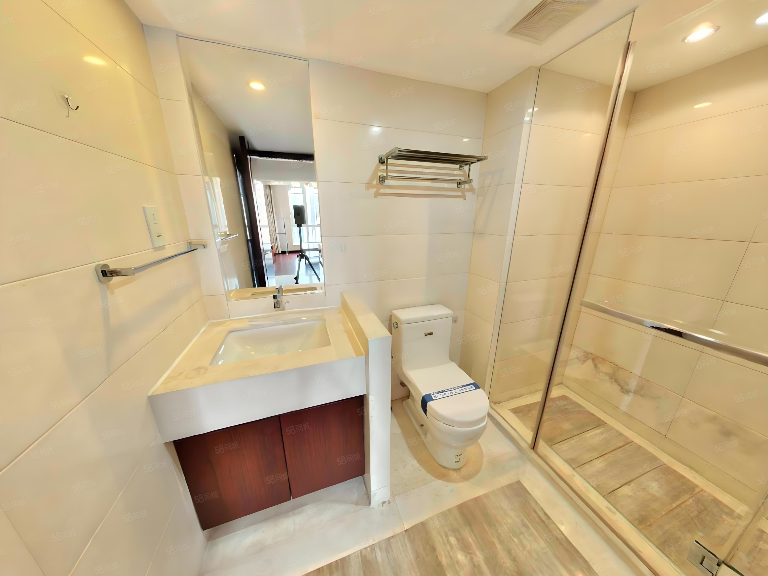 遠(yuǎn)洋新干線2室2廳1衛(wèi)99.79㎡南北639萬(wàn)