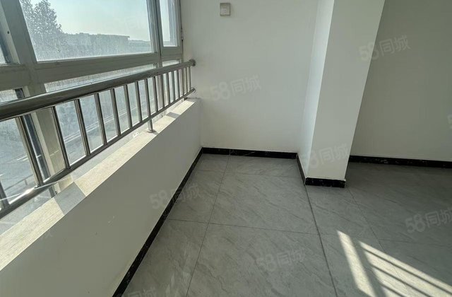 学府壹号院3室2厅133㎡89.9万二手房图片