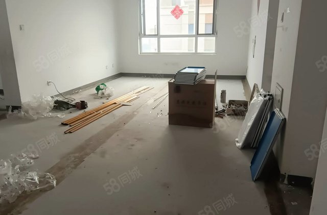 民生凤凰城5号院三室装修中边户房一中外国语培文附近