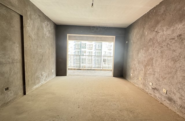 豪洋水云华城北苑3室2厅107㎡31.8万二手房图片