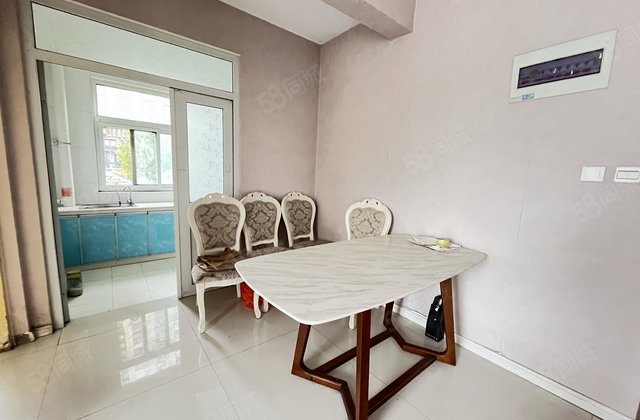 花园路 边户！水晶丽城 三室两厅 南北通透 有储藏室诚心售