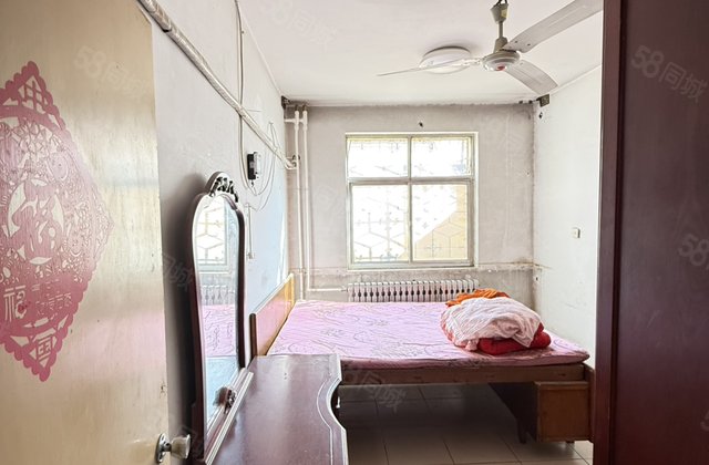 东昌湖边 一楼带院 青年林小区 三室两厅 可改商铺 有证