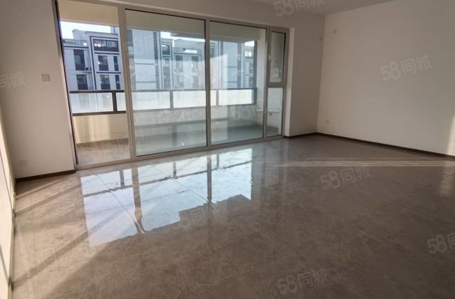 桃李天悦  精装三叶草户型  带车位