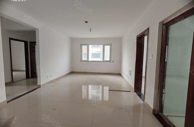 市中心 电梯好楼层 新房未住 三室两厅 送地下室 看房子方便