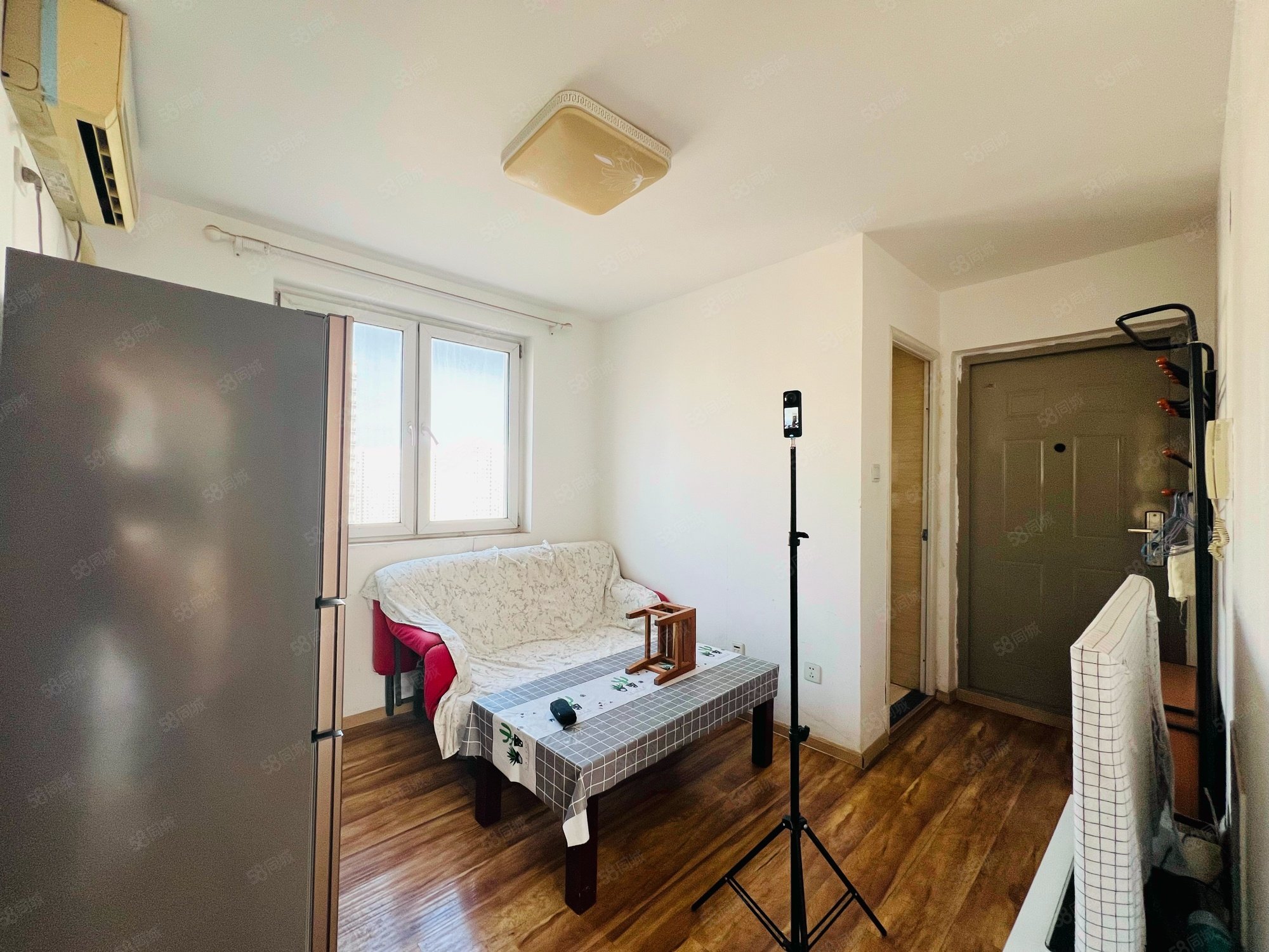 青荷里晨風(fēng)園一期3室1廳1衛(wèi)61.43㎡南北185萬