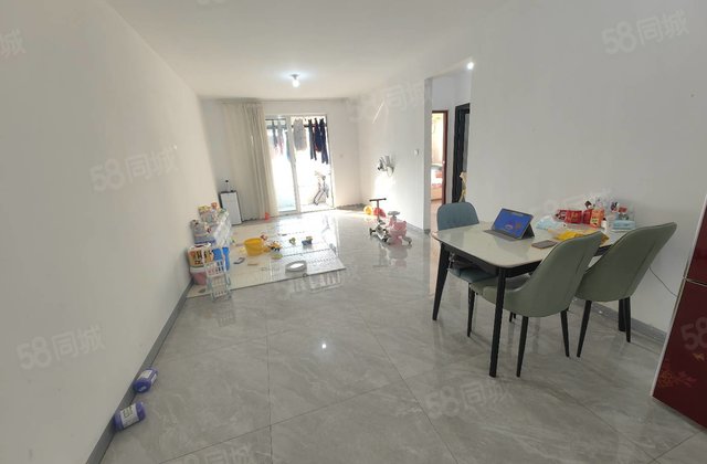 真便宜 阿卡六期 带车位 南北通透 房子嘎嘎新 免大税随时看