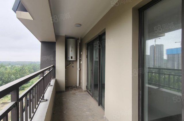 实验  外国语湖语上院新房未住双阳台东边户南北通透 双卫 ，