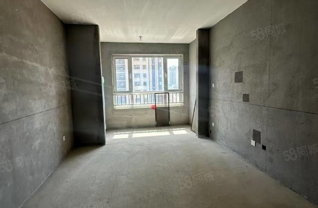 南岭国际四区3室2厅114㎡86.8万二手房图片