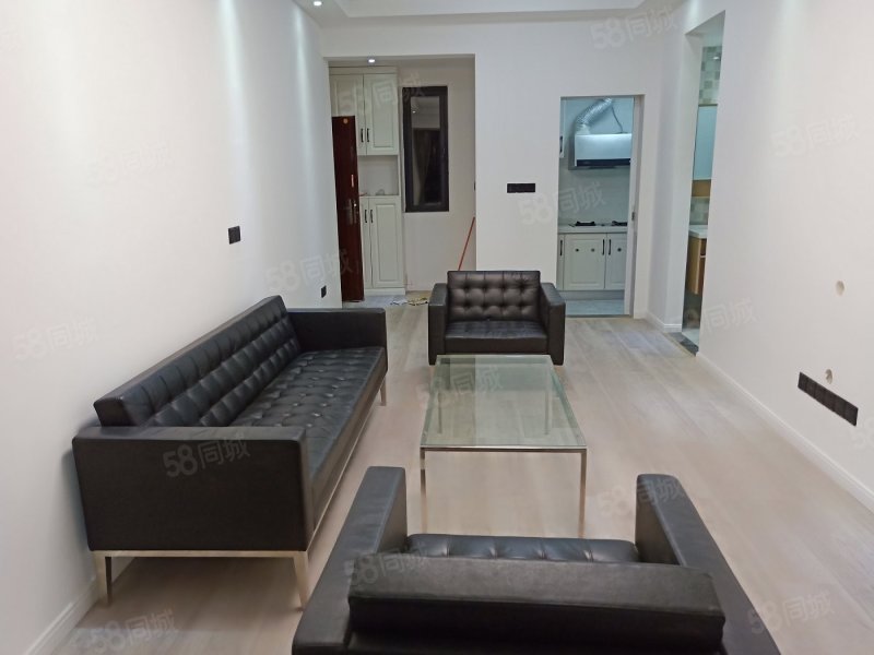 泽科弹子石中心3室2厅1卫78.3㎡南北133万